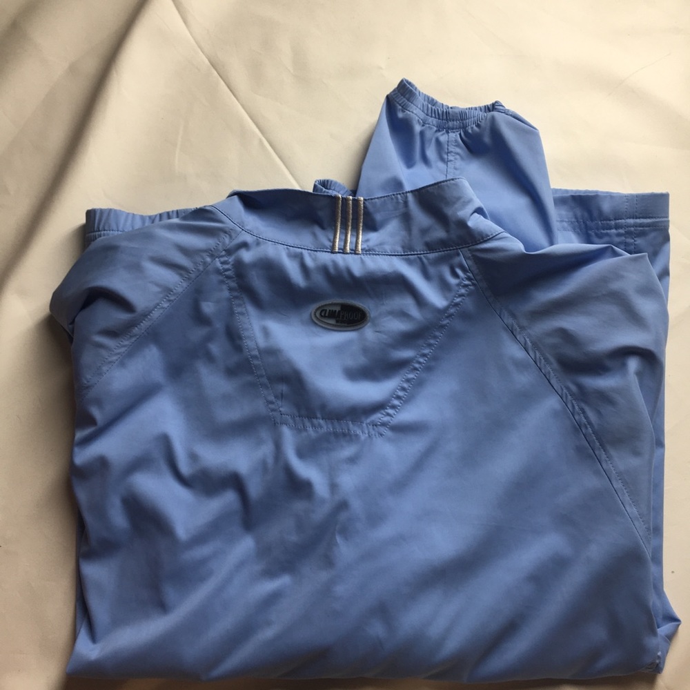 Adidas lightweight jacket - Picture 8 of 10